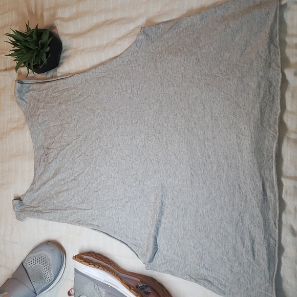 Emi Jay | Raising The Barre Muscle Tank in Green and Gray | OS | Gently Used - Picture 6 of 13